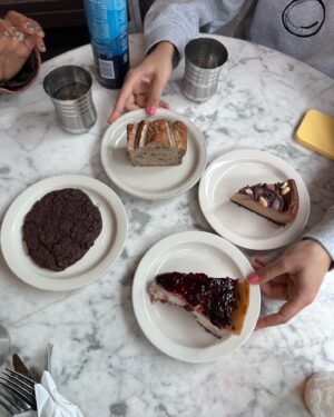 Lydia Night Instagram - all my homies love dessert!