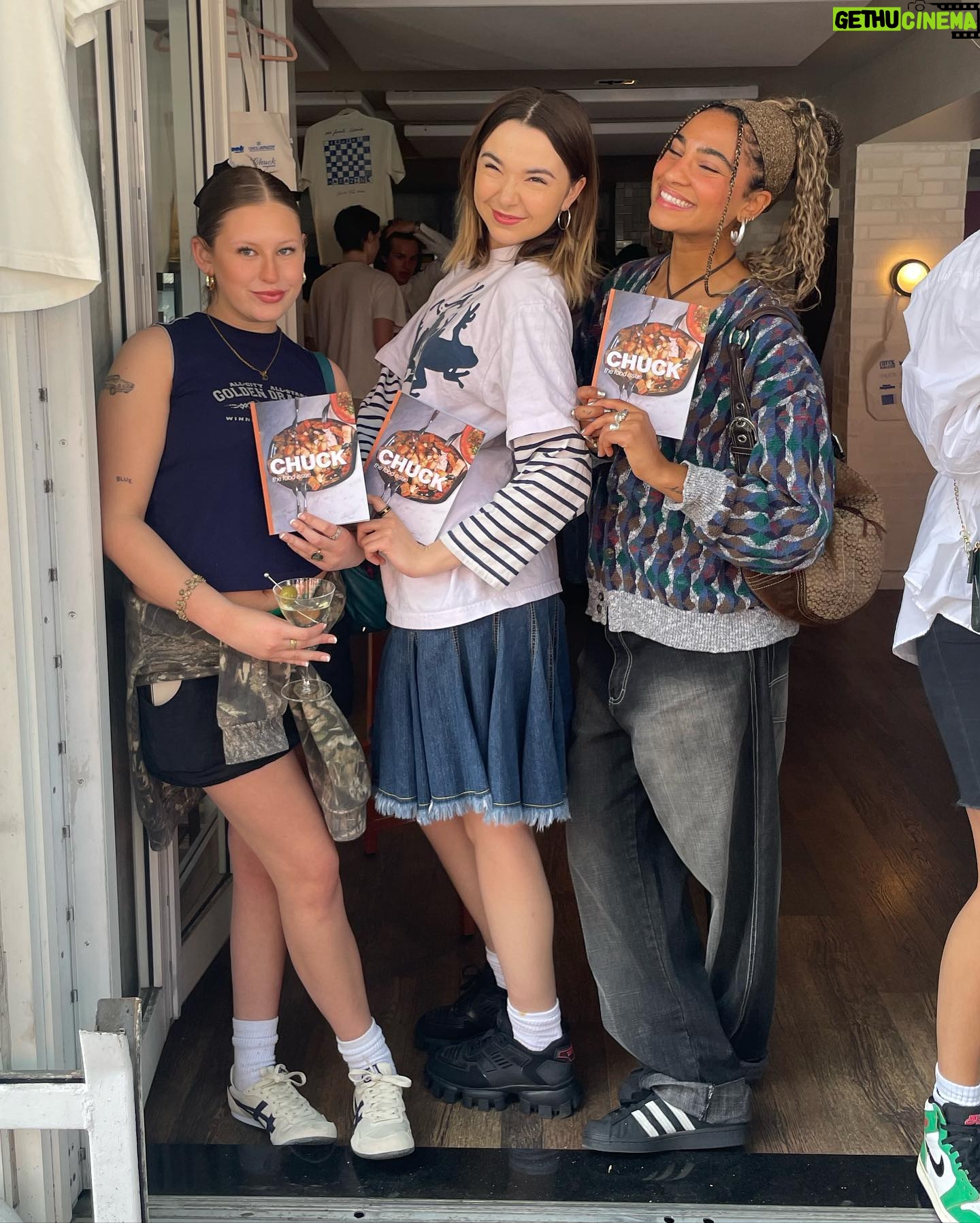 Lydia Night Instagram - all my homies love dessert!