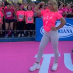 Lydia Valentín Instagram - Porque no solo somos mujeres, sino que somos mujeres fuertes 💪💖 Lo de esta mañana ha sido espectacular 🤩 enhorabuena a cada una de las mujeres que ha decidido participar hoy en @carreramujer 💖 🏃🏼‍♀️ 35.000 mujeres 🫡 de locos! Y millones de gracias por el premio que se me ha otorgado 🙏 a mi trayectoria deportiva 🏅 ¡GRACIAS! Muy feliz ☺️ ✨💞
