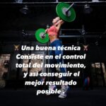 Lydia Valentín Instagram - Una buena técnica en halterofilia 🏋️‍♀️ Consiste en el control total del movimiento, y así conseguir el mejor resultado posible 💥💪 #halterofilia #weightlifting #lydiavalentin #tecnica