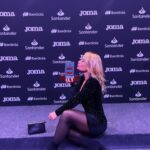 Lydia Valentín Instagram - Ayer fue la gala de @coe_es ❤️ y fue increíble!!! Deporte olímpico en estado puro, el que menos tenis una medalla olímpica 🤣 🏅 Me entregaron el premio a la trayectoria deportiva 🫶 creo que todavía no soy consciente de todo lo logrado en estos 20 años. Agradecida al deporte, a mi país y al Comité Olímpico Español 🇪🇸 siempre ❤️💛❤️ Y con cual os quedáis? 📸 1,2,3,4 #coegala2023 #lydiavalentin #halterofilia #weightlifting