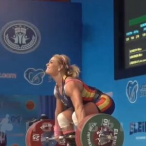 Lydia Valentín Instagram - Una buena técnica en halterofilia 🏋️‍♀️ 

Consiste en el control total del movimiento, 

y así conseguir el mejor resultado posible 💥💪

#halterofilia #weightlifting #lydiavalentin #tecnica