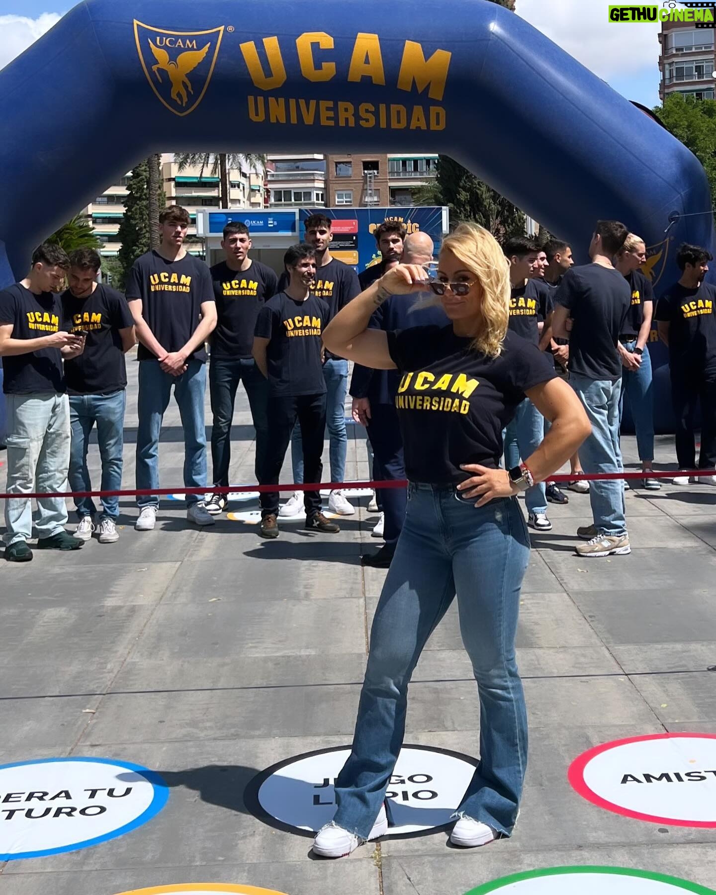 Lydia Valentín Instagram - Lo de esta universidad @ucam_universidad es otro rollo 😻 Inaguramos la UCAM OLYMPIC ZONE y ya se podía apreciar el espíritu Olímpico que a mí tanto me gusta 😍💪 Afortunada de pertenecer a la Universidad de los deportistas 🏋🏼♂️🏋️♀️🏸🏓🏀🎾⚽️🥎⛹️♀️🤺🏊♀️🤽🏼🚣🏼♂️🥇 #ucam #ucamuniversity #lydiavalentin #halterofilia #weightlifting