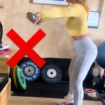 Lydia Valentín Instagram - ✨Os comenté el otro día que la posición de High Hang es el punto donde más potencia tenemos y donde aceleraremos la barra al máximo.🏋🏼‍♂️ Por la fuerza explosiva de este punto se logra la inercia para realizar el resto de la elevación de la barra arriba y en consecuencia se elevan los talones (de manera involuntaria) por la fuerza que aplicamos con las piernas. Flexionando los codos para conseguir la máxima extensión. #lydiavalentin #halterofilia #weightlifting #crossfit #tecnica