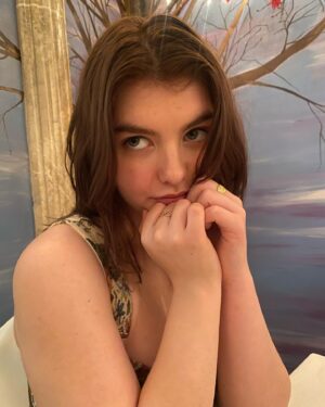 Lyliana Wray Instagram - 🍁new hair🍁