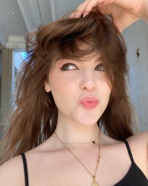 Lyliana Wray Instagram - My casual Wednesday parking lot photoshoot 🤪