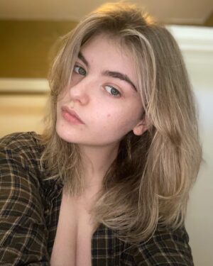 Lyliana Wray Instagram - Social media isn't real. No one is “perfect”. This is me... with no makeup, special lighting, filters, or camera angles. And I love it! I have days where I feel insecure of my imperfect skin, or breakouts, and this is a vulnerable step to remind you to show up as you are, however that looks… the most beautiful version of YOU!