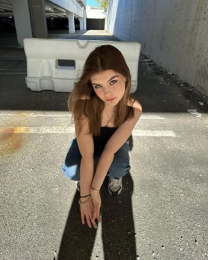 Lyliana Wray Instagram - My casual Wednesday parking lot photoshoot 🤪