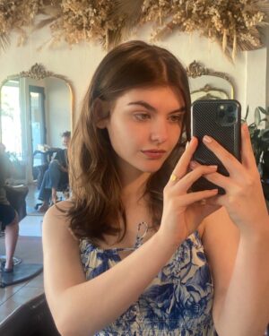 Lyliana Wray Instagram - I did a thing… 👀