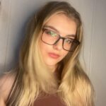 Lyliana Wray Instagram - New glasses 🤓