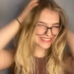 Lyliana Wray Instagram - New glasses 🤓