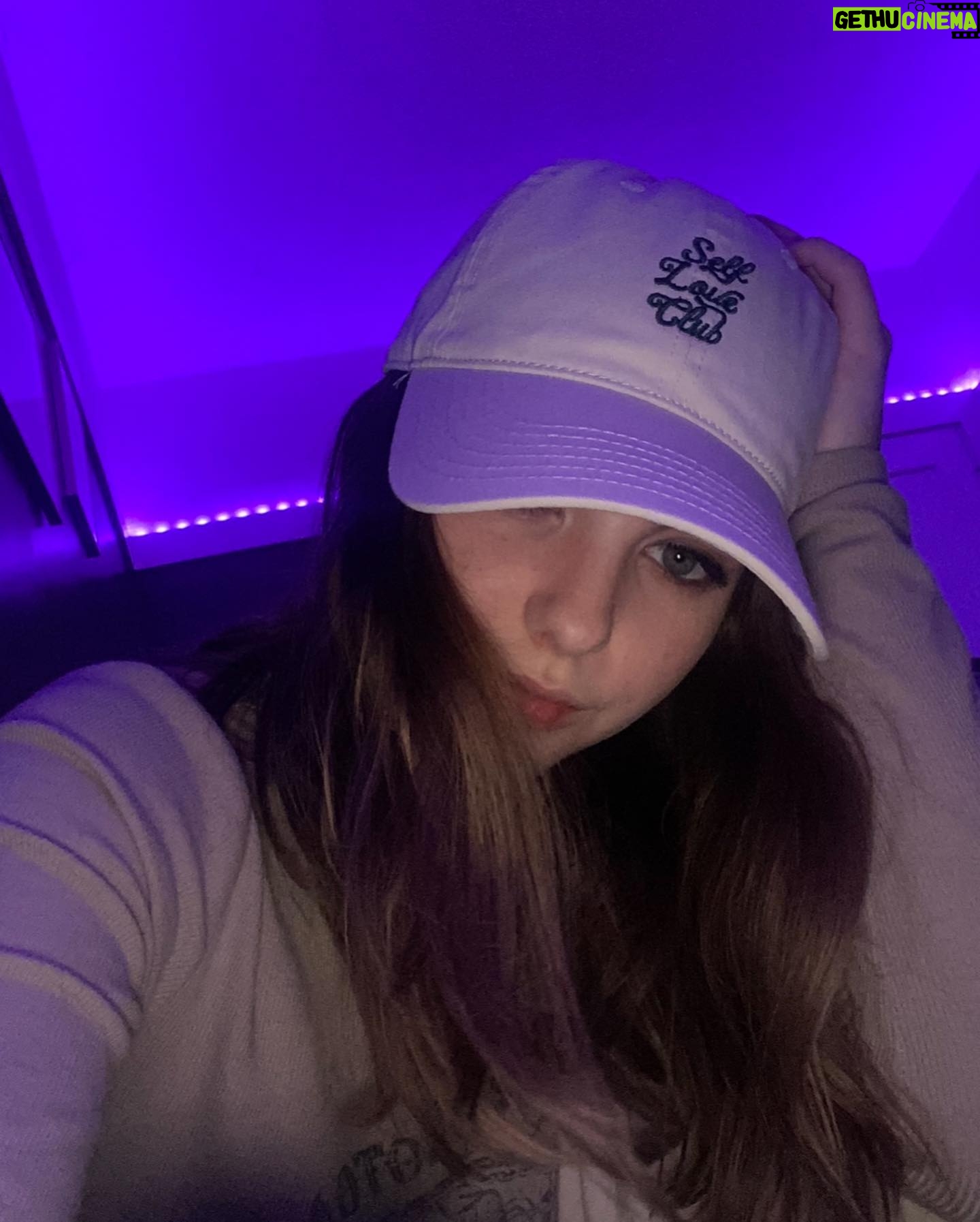 Lyliana Wray Instagram - 💜 Self Love Club 💜