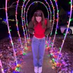 Lyliana Wray Instagram - Happy holidays💚❤️