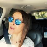 Lynda Thomas Instagram - 🎧 Esta canción la grabé cuando tenía solo 14 años y forma parte de mi primer álbum 😊 “El amor no tiene edad” es la historia eterna de todos quienes fuimos adolescentes. Estamos hechos de recuerdos, de nostalgia que nos hace preguntarnos, donde estarán aquellos que alguna vez formaron parte de nuestras vidas. En especial, el primer amor, lo recuerdas?😉 Feliz nostalgia 🙌🏻 #tbt #memories #nostalgia #firstlove #lyndathomasoficial