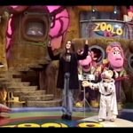 Lynda Thomas Instagram - 🎧 Aquí les dejo este video que me parece es de principios del año 2000 😱 Este programa Chileno se llama ( o se llamaba) Zoolo TV y fué una experiencia divertida y surrealista. Después de todo, no todos los días se puede tener una banda de muñecos “acompañándome” esta canción que se volvió un éxito en America Latina 😊 #tbt #music #fun #nostalgia #lyndathomasoficial