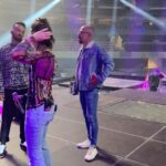 Lynda Thomas Instagram - Los chicos de @kabah_oficial son adorables y maravillosos compañeros. Todos y cada uno de quienes compartimos el escenario en el @90spoptour , tenemos una historia que contar. Y detrás de cada historia, hay sacrificios, trabajo duro, días buenos y otros no tanto. Por eso, la admiración, cariño y respeto que siento por todos ellos, es real. @apioquijano @rene.ortiz @sergioofarrill @federicaquijano @danielamagun Larga vida 🙏 #music #soundcheck #friends #90spoptour #lyndathomasoficial