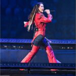 Lynda Thomas Instagram - Finalmente!😱 El próximo viernes celebraremos el lanzamiento del DVD y el álbum de la nueva edición del @90spoptour 🤗 Por eso, esperaremos unas semanas más para lanzar nuestros nuevos temas y nos dedicaremos a promover este maravilloso proyecto. Y es que, como cada edición del Pop Tour, este DVD es irrepetible porque no volverás a ver las colaboraciones que aquí encontrarás 😉 Felicidades a mis compañeros, a @boboproducciones y a todos quienes hicieron posible este nuevo álbum y DVD. Pero sobre todo, gracias al buen @ariborovoy, porque sin tanta perseverancia y paciencia, no se me hubiera ocurrido regresar y tener la oportunidad de reencontrarme con ustedes. Te aseguro que vale mucho la pena, no te vas a arrepentir😉 #music #musica # #90spoptour #lyndathomasoficial