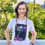 Lynda Thomas Instagram - Algún día, abrirás la ventana y encontrarás que el ruido se ha marchado. Que aquellos que te lastimaban ya no están y los fantasmas que aún veías por el espejo retrovisor, se han quedado atrás. Algún día, las mentiras que propagaron en tu contra se volverán humo y te darás cuenta que ya nadie puede hacerte daño. Por si fuera poco, algún dia la vida, te dará la oportunidad de encontrarte a quien te ha perseguido y entonces, sonreirás al descubrir, que el hechizo ha terminado. Todo llega, y nada es para siempre. #staystrong #keepgoing #life #lyndathomasoficial