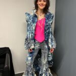 Lynda Thomas Instagram - Que tal mi nuevo outfit para abrir esta noche en la Arena con el @90spoptour ? ( @leonardomenamx ) #ready #fun #music #lyndathomasoficial