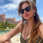 Lynn Collins Instagram - #bahamas in my heart 🩵🌴🩵 #photodump 😘 #swimwear @biliblond and @tropicofc