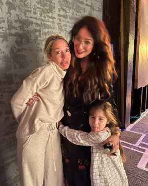 Lynn Collins Instagram - Look at my beloveds 🦄🦄🦄🦄… thank you Brooke and Charlotte for stomping the boards with me 🔥

thank you @audibletheater for ballasting the renaissance of live theatre in #nyc 

The last two months had many challenges and it was also a dream come true #grateful #tired and #blessed 🙏🌹🙏