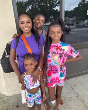 Lyric Hurd Instagram - My Lyric, Melody and Rhythm 💜💕🧡
📸: @iamfredhurd
#hurdgirls