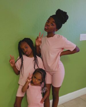 Lyric Hurd Instagram - Enjoying my day with family. Swipe left to see my sisters and me! 💕💕💕