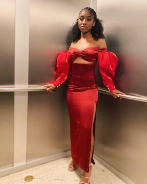 Lyric Ross Instagram - It’s the fire in my eyes 
And the flash of my teeth
The swing in my waist
And the joy in my feet
I’m a woman
Phenomenally
~Maya Angelou
#internationalwomensday