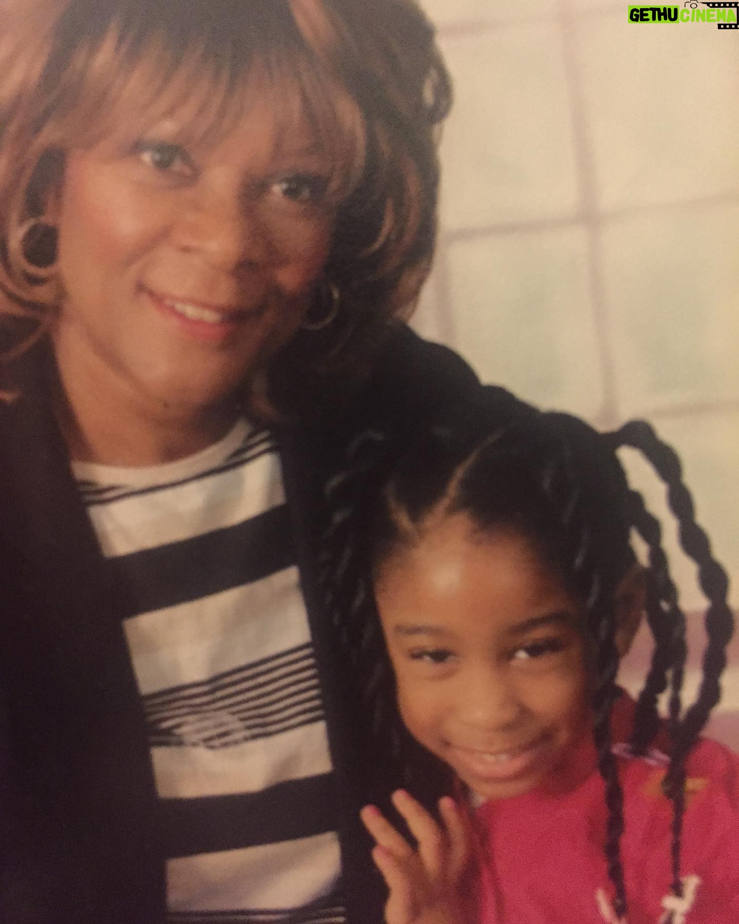 Lyric Ross - 2.1K Likes - Nani & Mookie❤️
Happy Grandparents day .