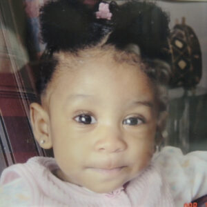 Lyric Ross Instagram - G nobody could tell me nun... the cutest treasure troll💀
Ma was telling me about how I memorized a monologue from the movie Incredibles and I was not even two🤦🏽‍♀️ Natural God given gift😉 
#tbt #babygirl #drivensinceday1