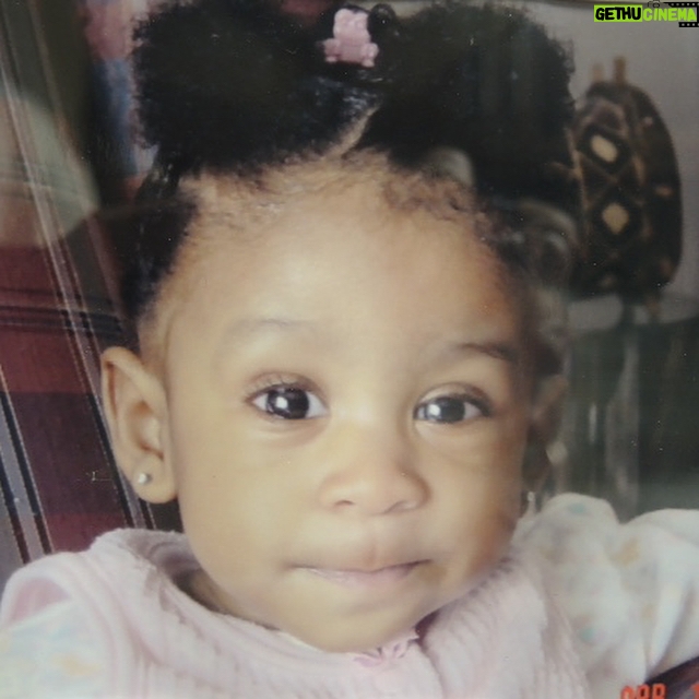 Lyric Ross - 2.3K Likes - G nobody could tell me nun... the cutest treasure troll💀
Ma was telling me about how I memorized a monologue from the movie Incredibles and I was not even two🤦🏽♀️ Natural God given gift😉
#tbt #babygirl #drivensinceday1