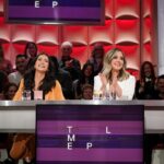 Lysandre Nadeau Instagram - Un énorme merci à @off_tlmep pour leur générosité, leur accueil, leur ouverture et leur douceur. À @guyalepage, tout spécialement. @drepointg et moi avons eu une expérience inoubliable et nous en sommes infiniment reconnaissantes. C’était irréel de se retrouver sur ce plateau-là, emblématique pour nous, les Québécois. Joanie, je suis si fière de toi. Tu as été brillante, drôle, charmante et fidèle à la magnifique femme que tu es. C’est un honneur d’être ta co-animatrice. photo: @kaduf maquillage: @beautybyvirginie coiffure: @andrew.gilbertt stylisme: @styledbynao