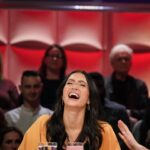 Lysandre Nadeau Instagram - Un énorme merci à @off_tlmep pour leur générosité, leur accueil, leur ouverture et leur douceur. À @guyalepage, tout spécialement. @drepointg et moi avons eu une expérience inoubliable et nous en sommes infiniment reconnaissantes. C’était irréel de se retrouver sur ce plateau-là, emblématique pour nous, les Québécois. Joanie, je suis si fière de toi. Tu as été brillante, drôle, charmante et fidèle à la magnifique femme que tu es. C’est un honneur d’être ta co-animatrice. photo: @kaduf maquillage: @beautybyvirginie coiffure: @andrew.gilbertt stylisme: @styledbynao