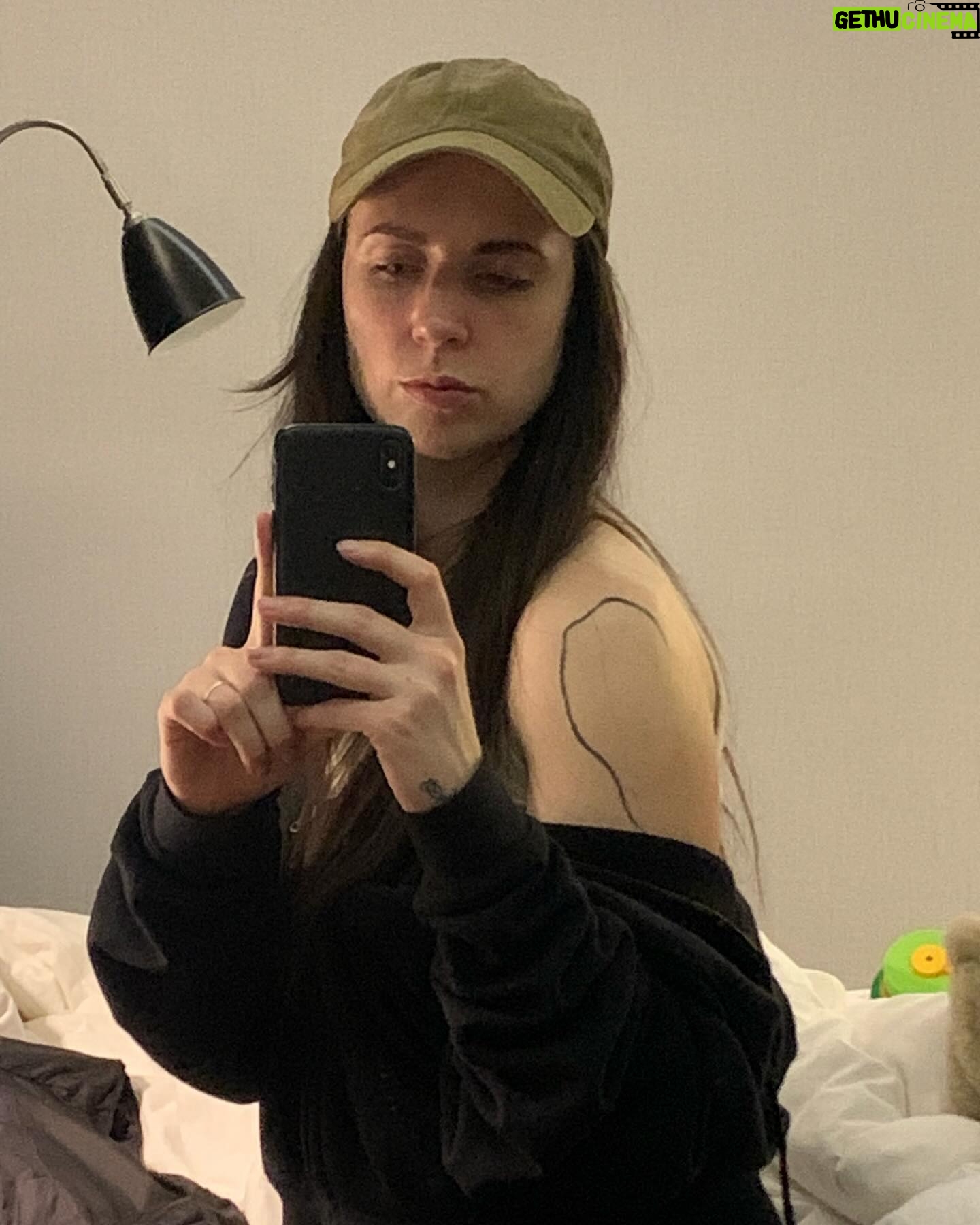 MØ - 9.8K Likes - ☁️