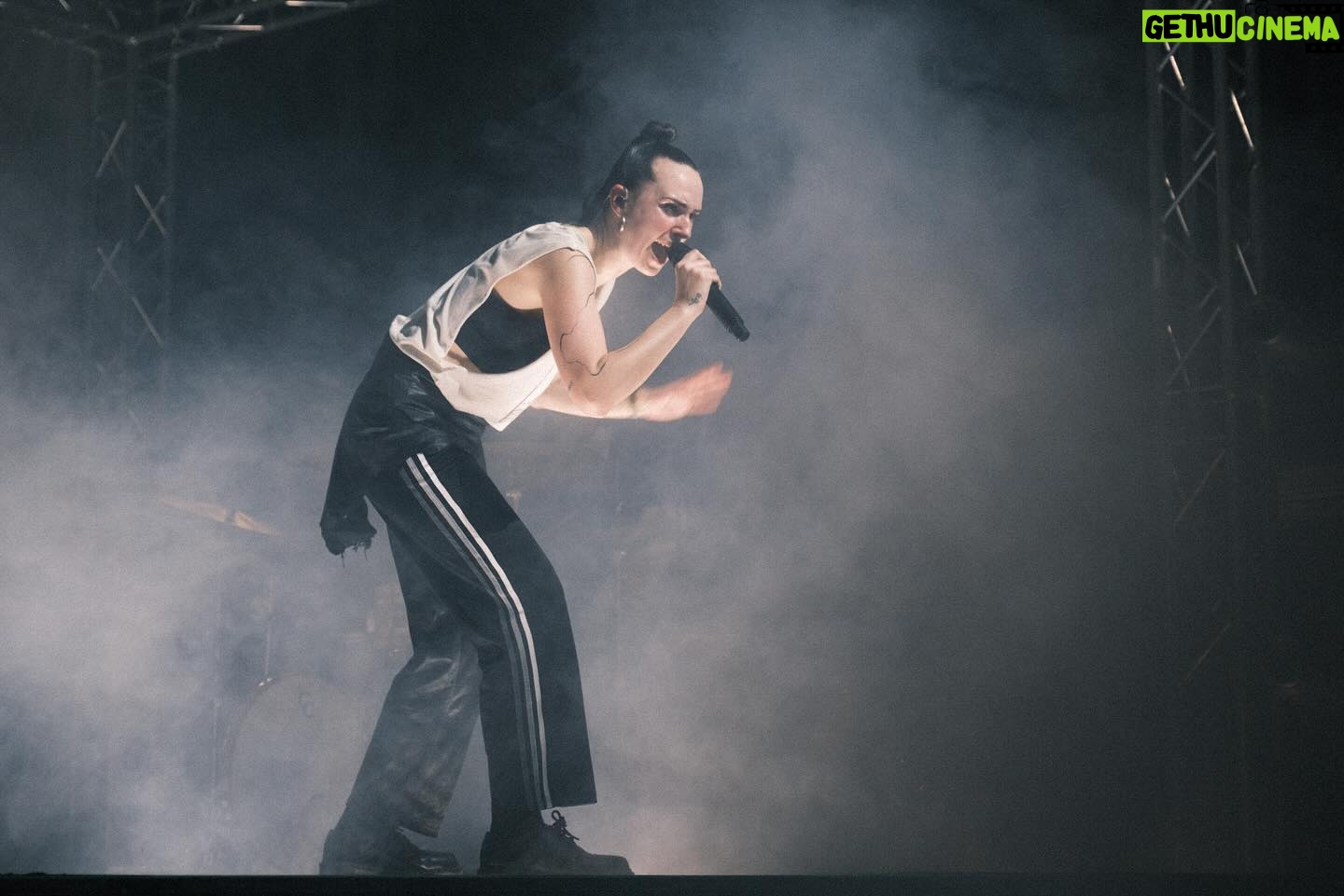 MØ - 6.4K Likes - Incredible first night 🥹😭 TUSIND TAK VEGA!!!