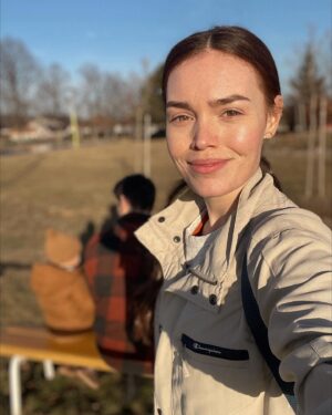 Mária Havranová Instagram - Jedno pekné spoločné poobedie, vybehli sme aj na najlepšie koláče v Leviciach a teraz ešte ostrihať Noela. @vranka89 ideme a máme aj koláče🙌🏼