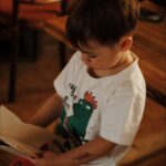 Mária Havranová Instagram - Ráno❤️ Náš tatinko chodí veľmi skoro do roboty a nestíhame sa, preto zvykne Noelovi kresliť zvieratká a necháva ich na stole, kde si ich ráno nájde a veľmi sa teší. Stal sa už z toho veľmi pekný zvyk❤️ #malickosti