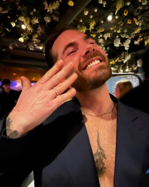 Märtha Louise Instagram - Harlem sa JA og alle hjerter gleder seg. Kjærligheten lenge leve. Dere er skapt for hverandre. Så stolt og glad for dere to. 

#loveislove