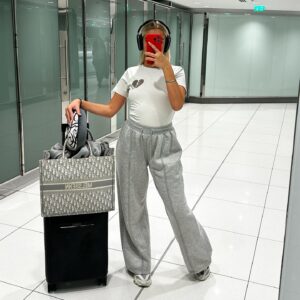 Mélissa Sbenn Instagram - Nouveau départ ✈️