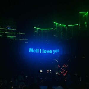 Mélissa Sbenn Instagram - Do you love me?