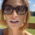 Mónica Antonópulos Instagram - Soy actriz / esto es un personaje. No te denigres hablando como si fuera de verdad 👉Se viene el regalo de el grado. María se debate fuerte entre regalarle a los kilos un dibujo simbólico del grado ò poner casi 79000 para el regalo de octubre. ¿Ustedes a cuánto cerraron el regalo del grado / sala ?👉👉👉🎈😳