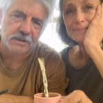 Mónica Antonópulos Instagram - Liliana y Ricardo cierran las vacaciones con los nietos, una mezcla de emociones los invaden, es difícil el fin del ruido… ahora la soledad y el reencuentro Vayan a darle amor y travesuras a sus abuelos #nidovacio #vuelveelamor #nietos #puteadas