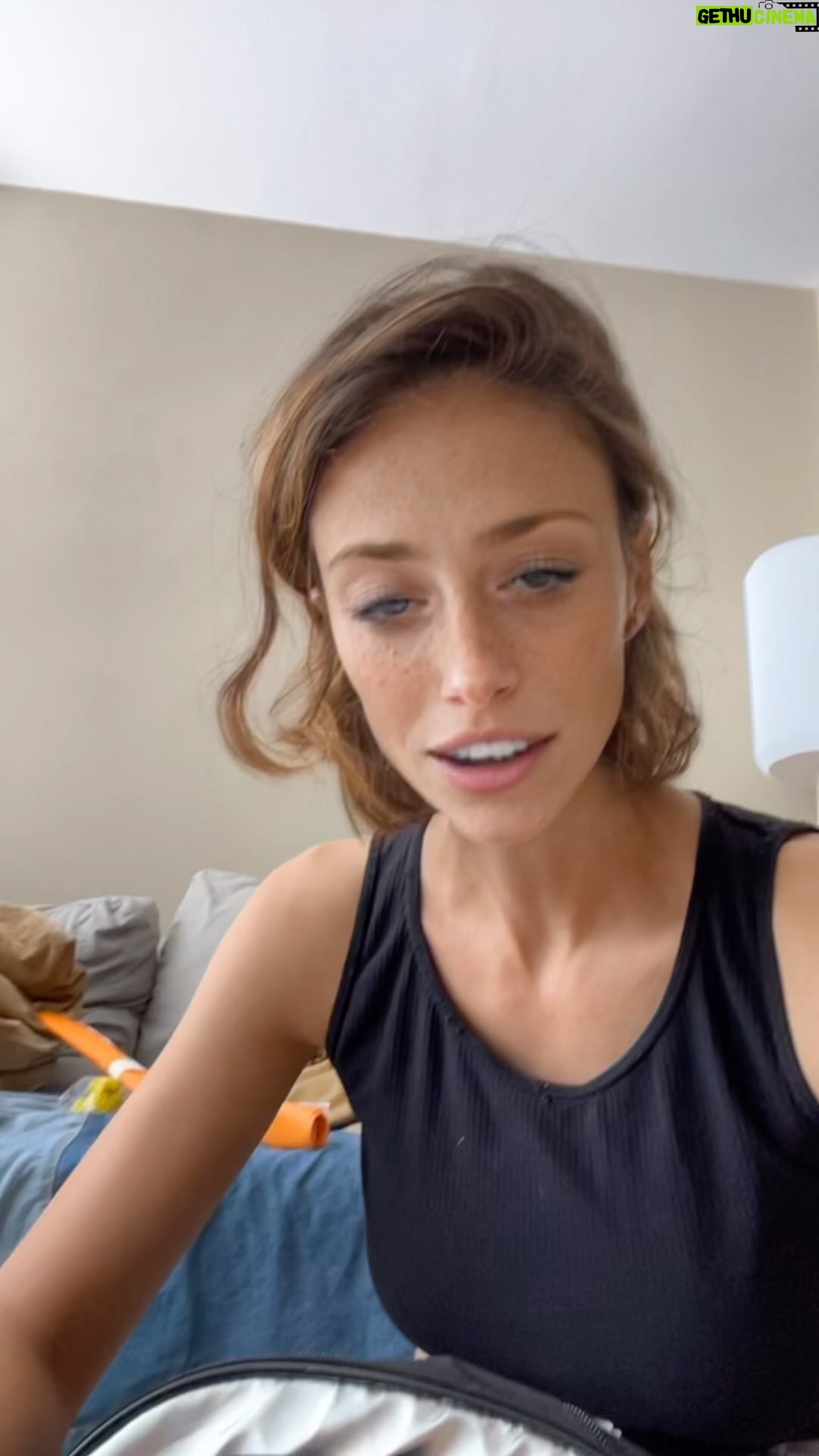 Mónica Antonópulos Instagram - María y el inicio de clases de los chiquis! Marzo se presenta como un camión de frente entre las exigencias y la necesidad de que el colegio contenga a los niños . Alguna más como María ?👉👉👉😝🤬🫣😳