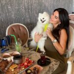 Müge Ulusoy Instagram – Melek olmak istiyorsan bunu yaşarken yap. 
İyi biri ol ve iyi şeyler başar.

#mügeulusoy 
#pomerian #hayvansevgisi 
#hayvanlarısevin #köpek #sevgi #ankara