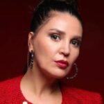 Müge Ulusoy Instagram - Bugün şöyle bir söze denk geldim: “ iyi niyetini kaybetmene gerek yok, kıymetini bilmeyen insanları kaybetmek yeter. “ O kadar haklı ki … #mügeulusoy