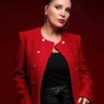 Müge Ulusoy Instagram - Bugün şöyle bir söze denk geldim: “ iyi niyetini kaybetmene gerek yok, kıymetini bilmeyen insanları kaybetmek yeter. “ O kadar haklı ki … #mügeulusoy