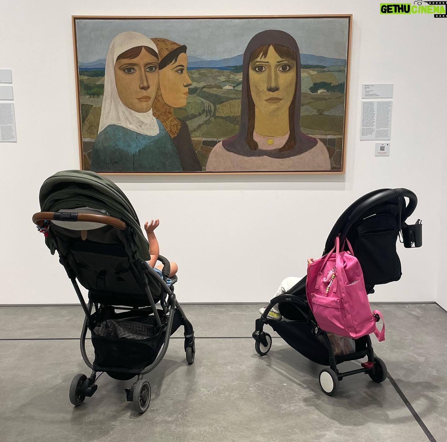 Müjgân Ferhan Şensoy Instagram - The morning at the museum. 💕🧿
