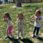 Müjgân Ferhan Şensoy Instagram – Perfect Saturday morning. 🌻☀️💓

-Bebek Parkı’na gidelim mi Pera?
-Yok anne ben büyüdüm, bebek parkına gitmicem.
