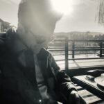 Müjgân Ferhan Şensoy Instagram – “siyah beyaz film gibi biraz🎶”
İyi ki doğdun sevgilim, iyi ki varsın! Seni çok seviyoruz! 
Feruş&Pera 🎈❤️ #cemferper 🧿