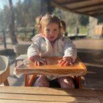 Müjgân Ferhan Şensoy Instagram – Canım Pera’m senin içinde olduğun her yıl en güzel yıl. Herkese mutlu, sağlıklı, umutlu bir yıl dileriz. “Baaaay baaaay 2023” ❤️🎈🎅🏻🥰🌟🧿🧿🧿